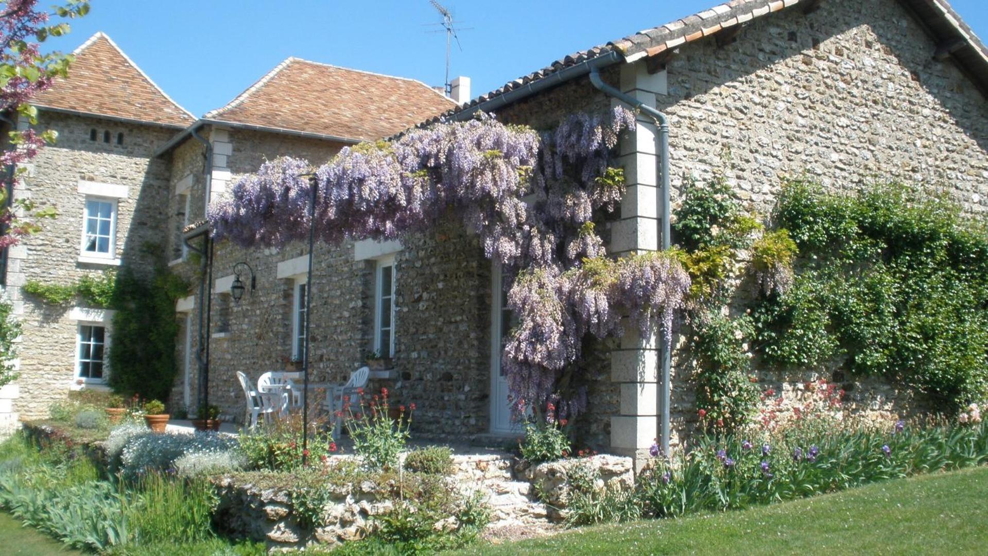 Chambres D'Hotes La Pocterie Vouneuil-sur-Vienne Exterior photo