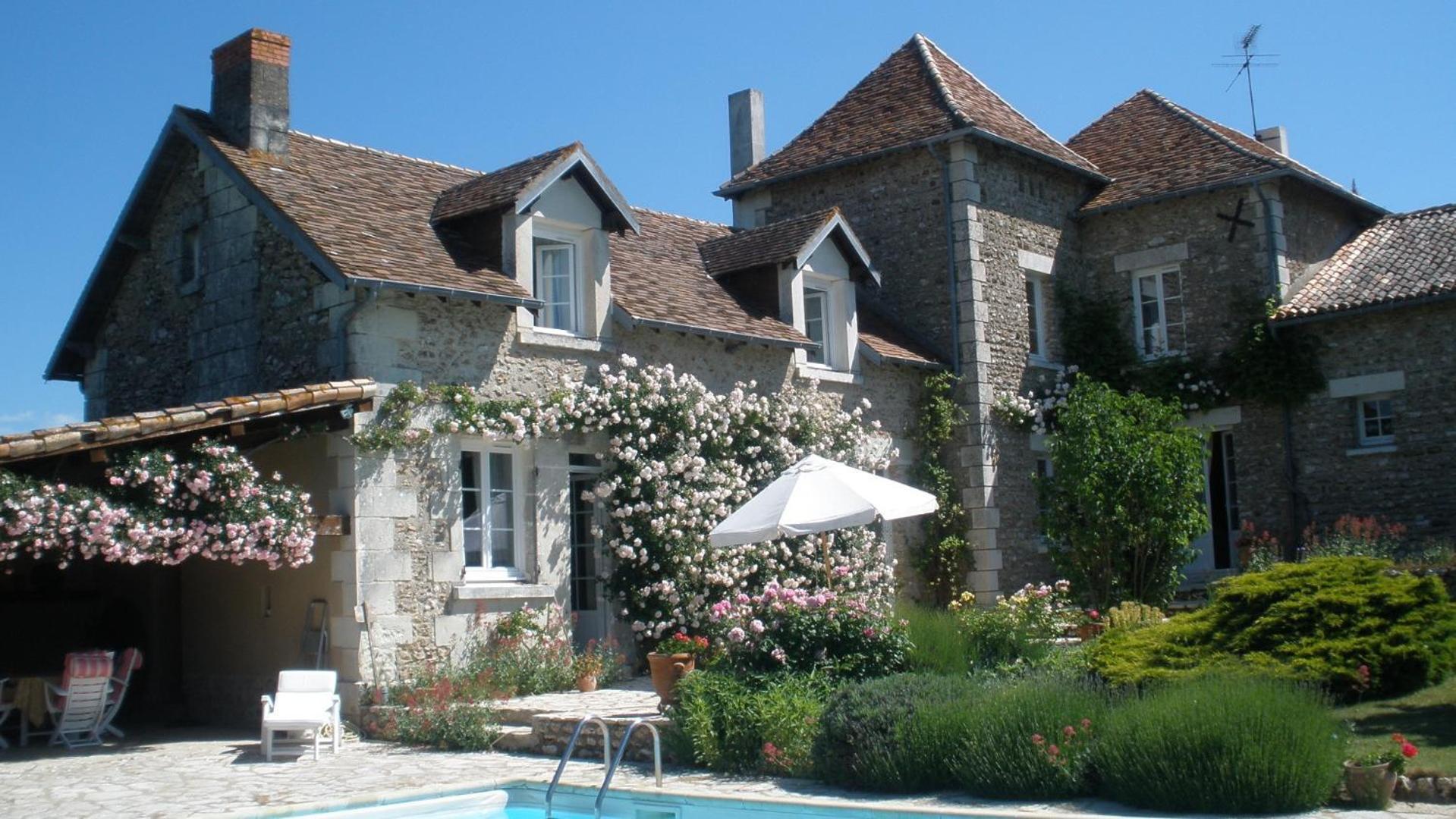 Chambres D'Hotes La Pocterie Vouneuil-sur-Vienne Exterior photo